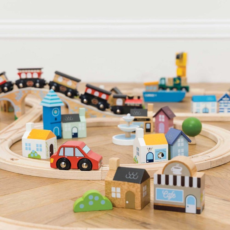 Drewniana kolejka Royal Express zestaw 180 elementów tory pociąg Le Toy Van