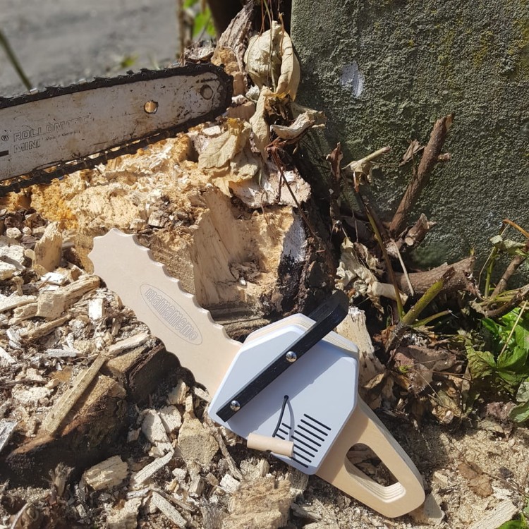 Drewniana piła, Mamamemo